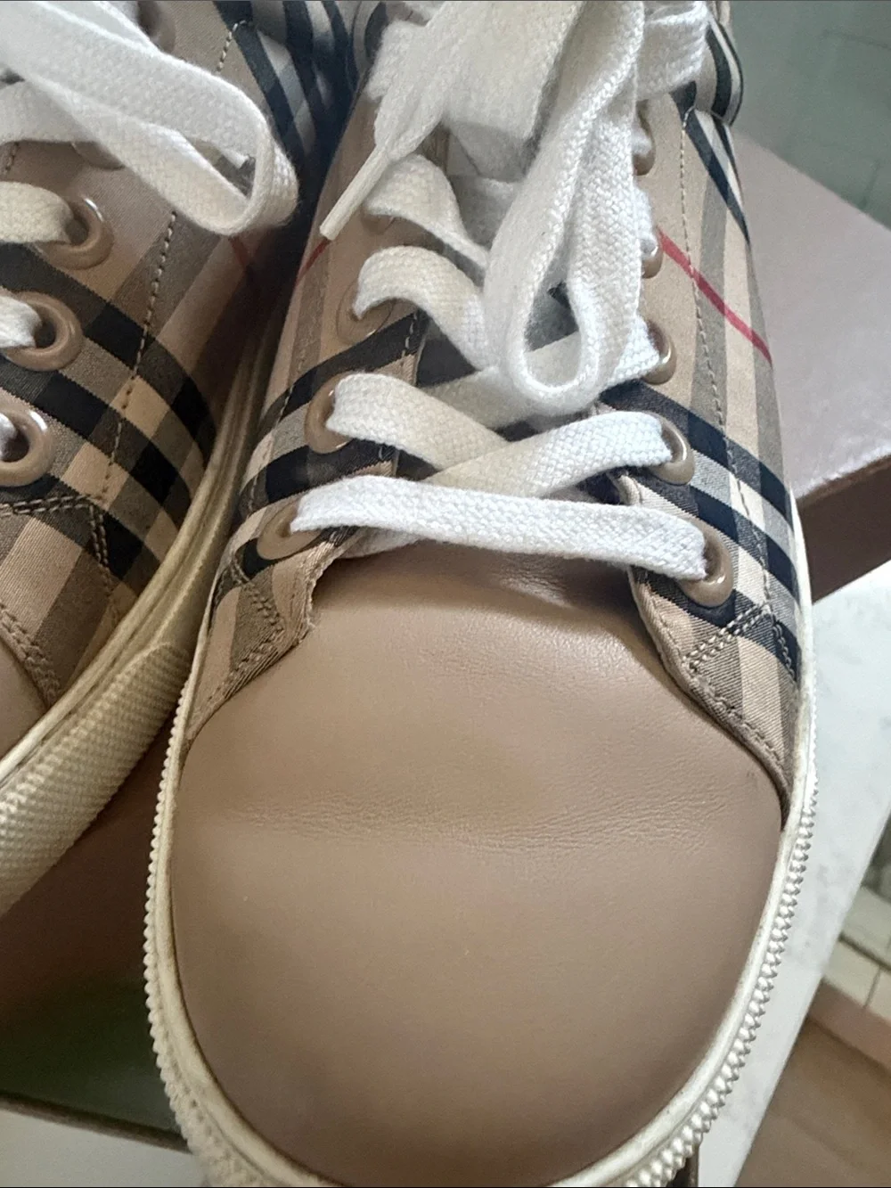 Burberry archive Beige Plaid Low-Top Sneakers with White Laces